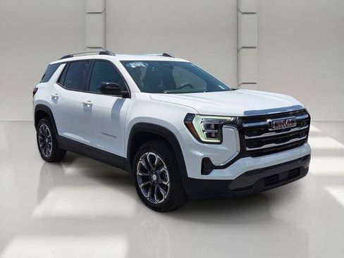 Certified 2025 GMC Terrain Elevation w/ Elevation Premium Package FWD image 7