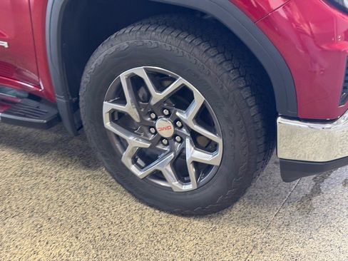 Used 2023 GMC Sierra 1500 SLT w/ SLT Premium Package image 4