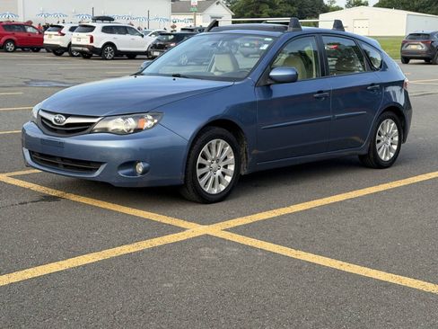 Used 2010 Subaru Impreza 2.5i Premium AWD/4WD image 2