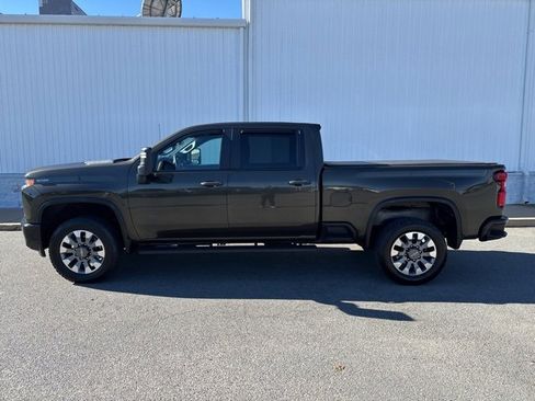 Used 2023 Chevrolet Silverado 2500 Custom w/ Custom Convenience Package image 10