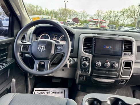 Used 2019 RAM 1500 Express w/ Express Value Package AWD/4WD image 9