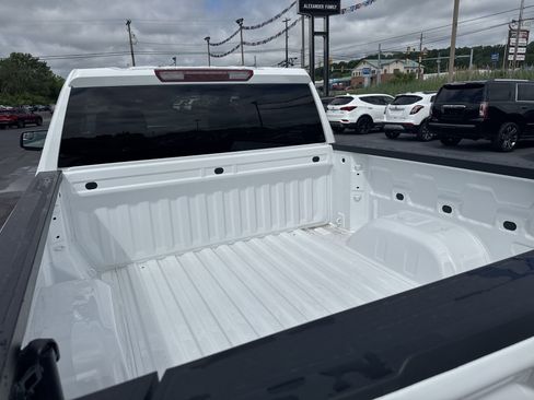 New 2025 GMC Sierra 1500 SLT w/ SLT Premium Package image 5