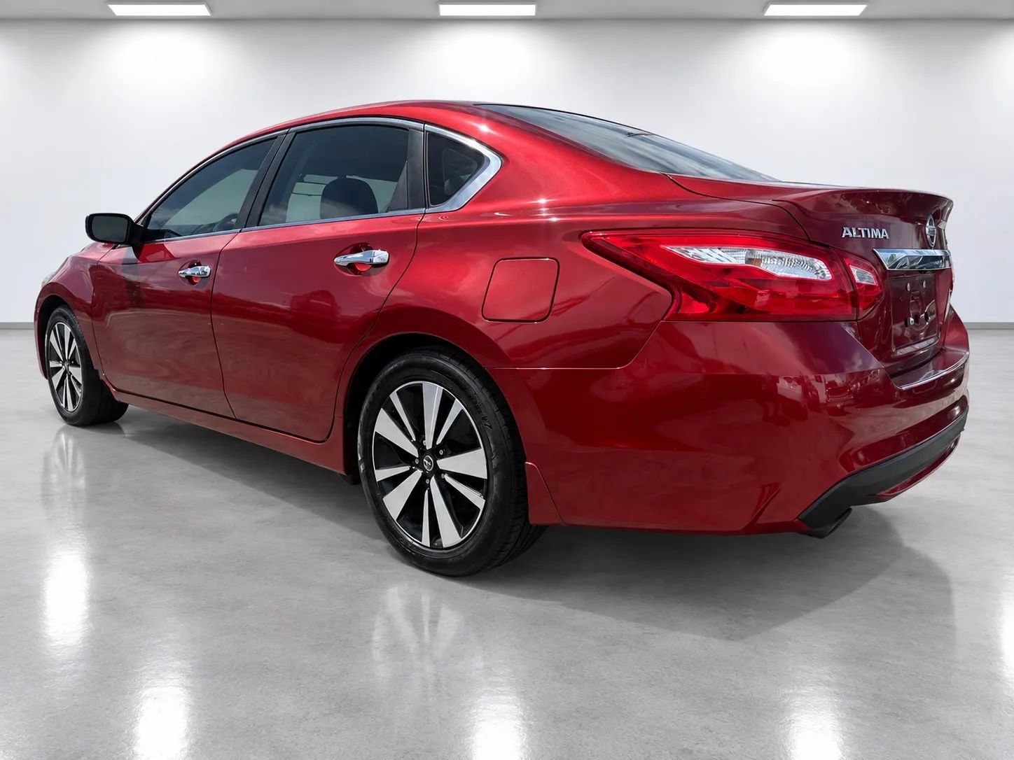 Used 2016 Nissan Altima 2.5 SR FWD image 7