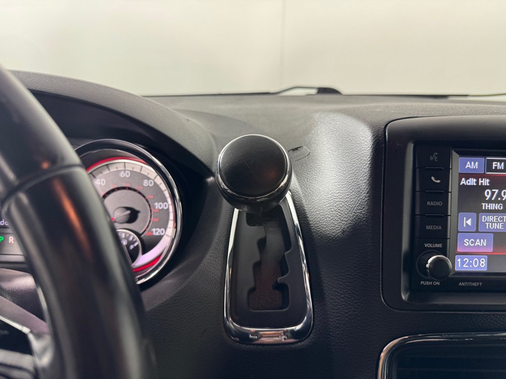 Used 2018 Dodge Grand Caravan SXT FWD image 17