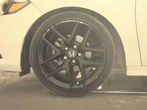 Used 2022 Honda Civic Sport image 9