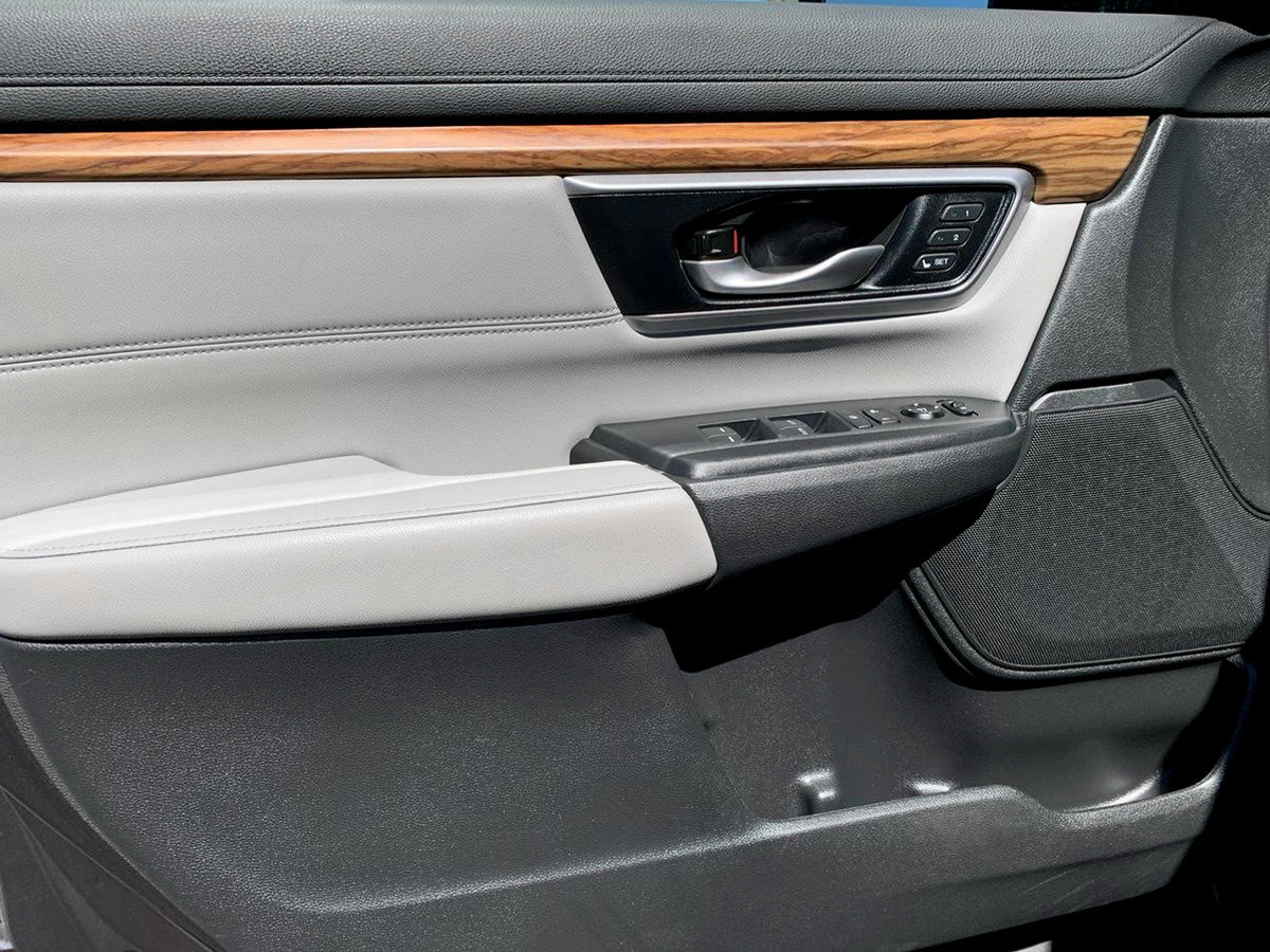 Used 2019 Honda CR-V Touring image 15