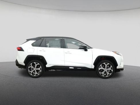 New 2025 Toyota RAV4 XSE AWD/4WD image 27