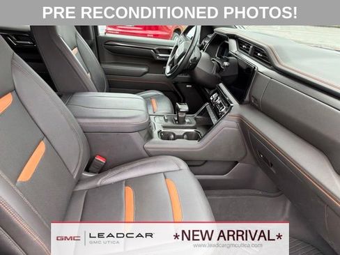 Used 2024 GMC Sierra 1500 AT4 w/ Technology Package AWD/4WD image 12