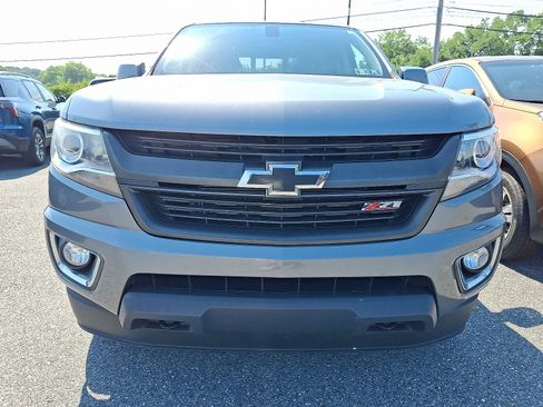 Used 2018 Chevrolet Colorado Z71 AWD/4WD image 2