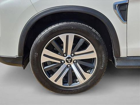 Used 2021 Mitsubishi Outlander Sport SE image 23