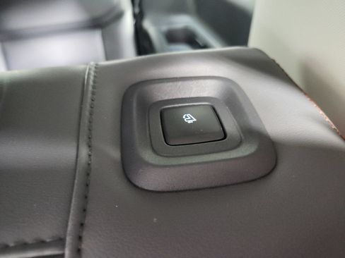 Used 2025 Ford Expedition Active AWD/4WD image 43