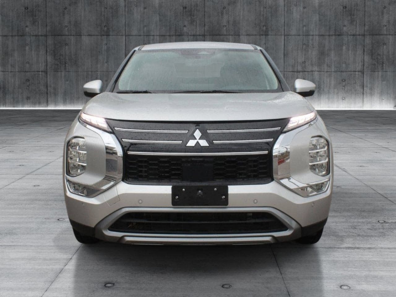 Used 2025 Mitsubishi Outlander SE FWD image 8