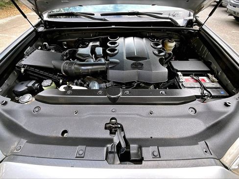 Used 2019 Toyota 4Runner SR5 image 26