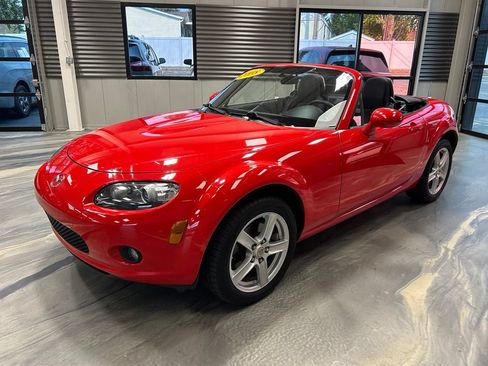 Used 2008 MAZDA MX-5 Miata Sport RWD image 27