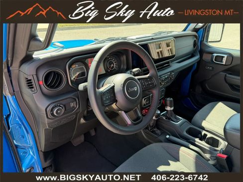 Used 2024 Jeep Wrangler Unlimited Rubicon AWD/4WD image 13