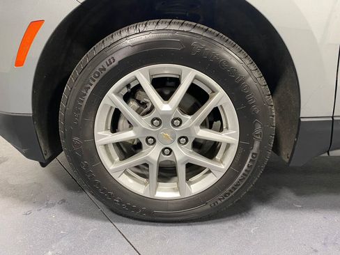 Used 2023 Chevrolet Equinox LT w/ Driver Convenience Package image 16