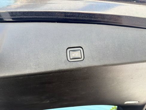 Used 2020 Cadillac XT6 Premium Luxury w/ LPO, Floor Liner Package FWD image 22