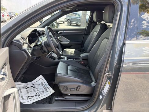 Used 2020 Audi Q3 2.0T Premium w/ Convenience Package AWD/4WD image 17