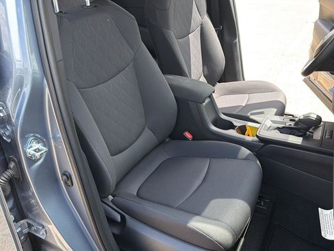 Used 2026 Toyota Corolla Cross LE w/ Moonroof Package image 16