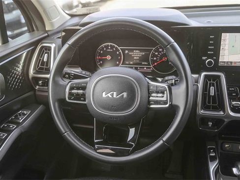 Certified 2023 Kia Sorento S w/ Panoramic Sunroof Package image 16