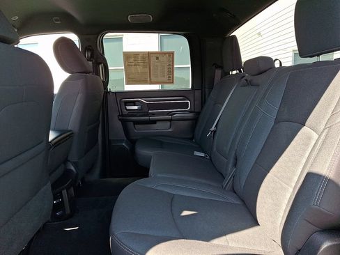 Used 2025 RAM 2500 Big Horn AWD/4WD image 12