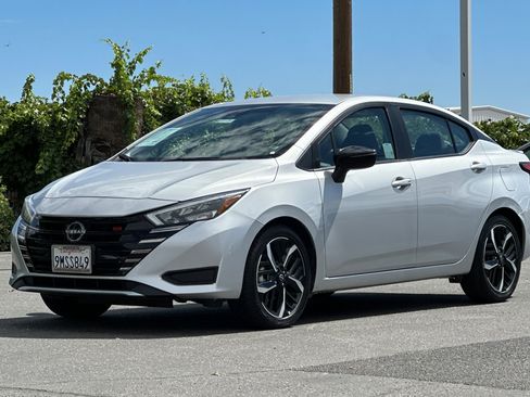 Certified 2024 Nissan Versa SR FWD image 8