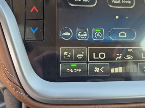 Used 2025 Subaru Outback Touring AWD/4WD image 19