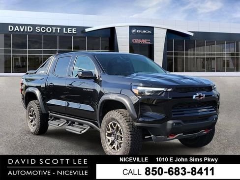 Used 2026 Chevrolet Colorado ZR2 w/ Technology Package AWD/4WD image 1