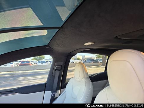 Used 2022 Tesla Model X Plaid image 14