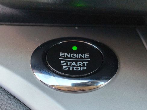 Used 2020 Ford Explorer XLT w/ Equipment Group 202A RWD image 27