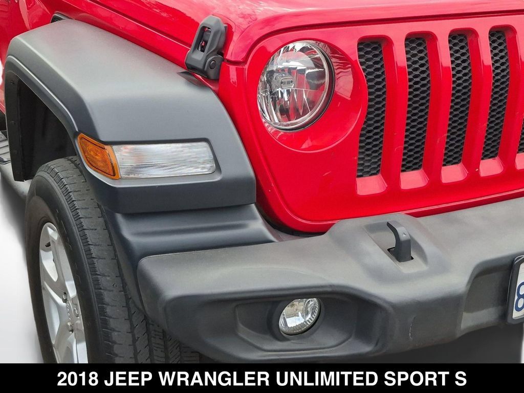 Used 2018 Jeep Wrangler Unlimited Sport S AWD/4WD image 4