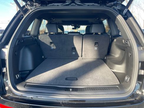 New 2025 Jeep Grand Cherokee Altitude image 17