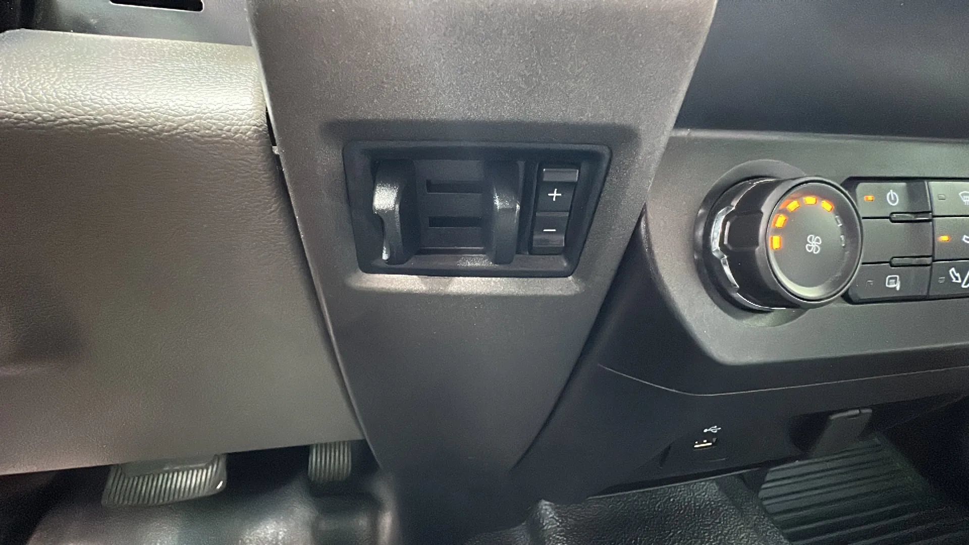 Used 2019 Ford F450 XL w/ Power Equipment Group RWD image 16