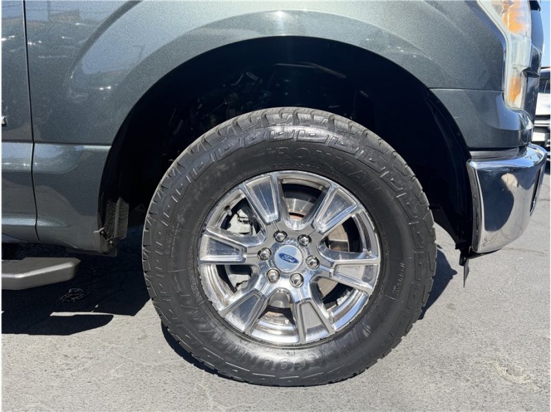 Used 2015 Ford F150 XLT w/ Equipment Group 302A Luxury AWD/4WD image 7