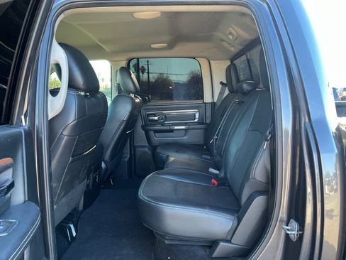 Used 2014 RAM 1500 Laramie w/ Convenience Group image 17