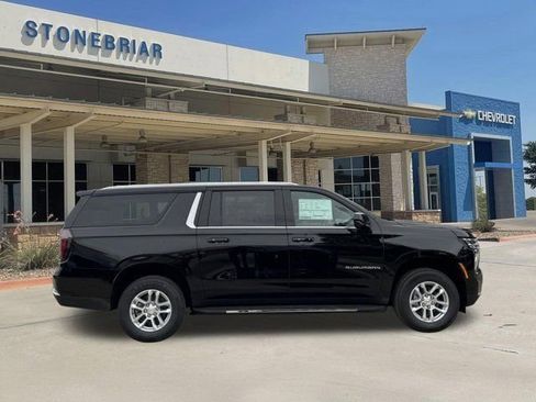New 2026 Chevrolet Suburban LT RWD image 4