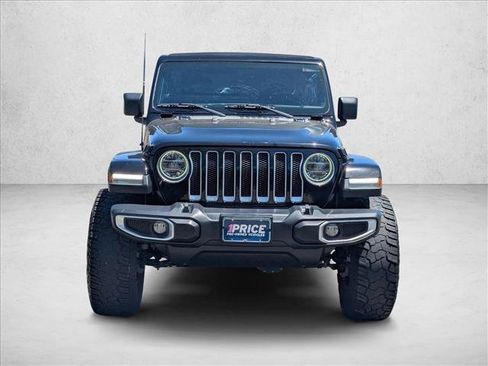 Used 2020 Jeep Wrangler Unlimited Sahara AWD/4WD image 2