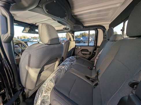 New 2026 Jeep Gladiator Sport image 15