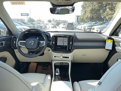 New 2026 Volvo XC40 B5 Ultra w/ Protection Package Premier image 18