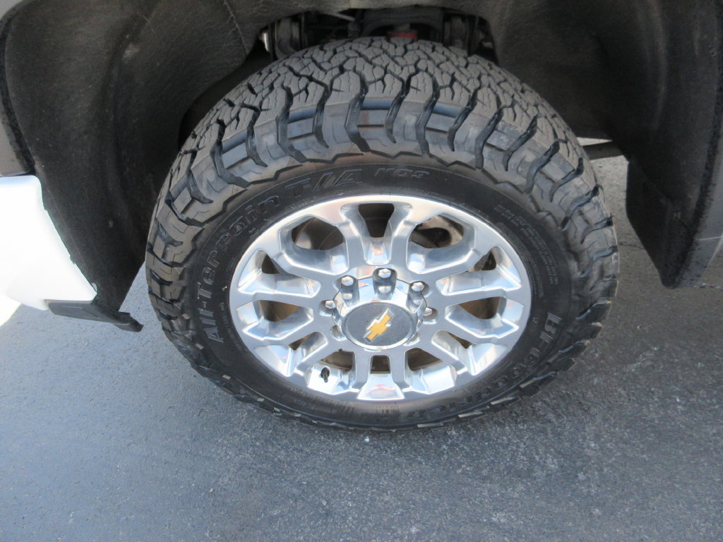 Certified 2025 Chevrolet Silverado 2500 LT w/ Z71 Chrome Sport Edition AWD/4WD image 15