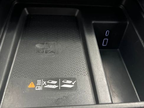 Used 2025 GMC Acadia Elevation image 55