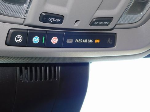 Used 2023 Chevrolet Silverado 1500 RST image 38