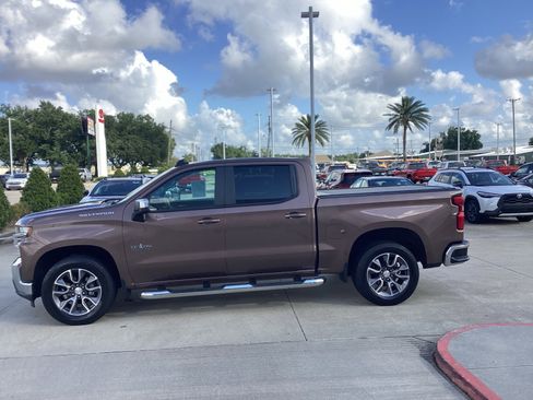 Used 2019 Chevrolet Silverado 1500 LT w/ Texas Edition RWD image 4