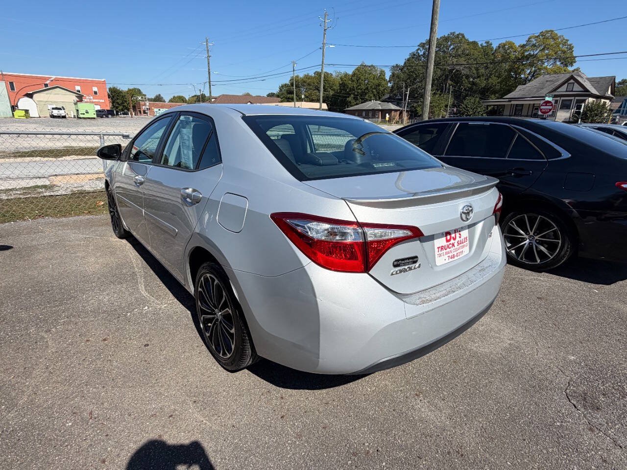 Used 2015 Toyota Corolla S FWD image 4