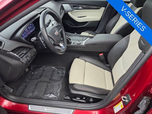 Used 2023 Cadillac CT5 V w/ Premium Package RWD image 9