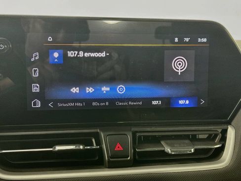 Used 2024 Chevrolet TrailBlazer LS w/ LS Convenience Package FWD image 15