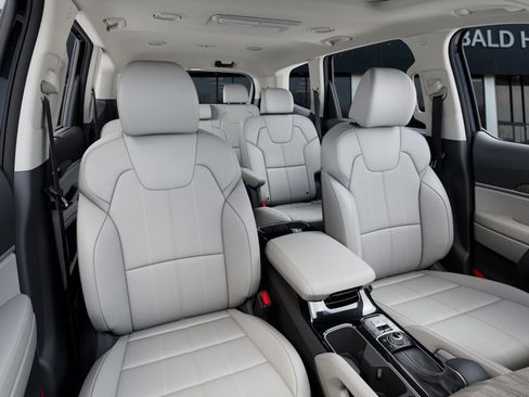 New 2025 Kia Telluride EX w/ EX Captain's Chair Package image 15
