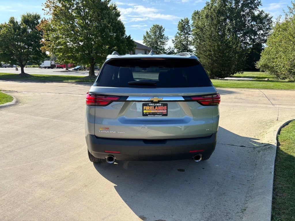 Used 2023 Chevrolet Traverse LT w/ LT Premium Package AWD/4WD image 8