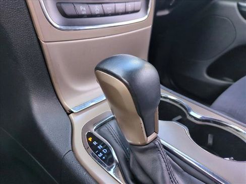 Used 2017 Jeep Grand Cherokee Laredo w/ Quick Order Package 2BE RWD image 12