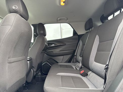 Used 2025 Chevrolet TrailBlazer LT w/ Driver Confidence Package AWD/4WD image 18